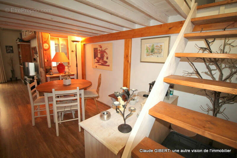 T3 + Mezzanine au 1er étage avec balcon au centre-ville de Séte - photo 4