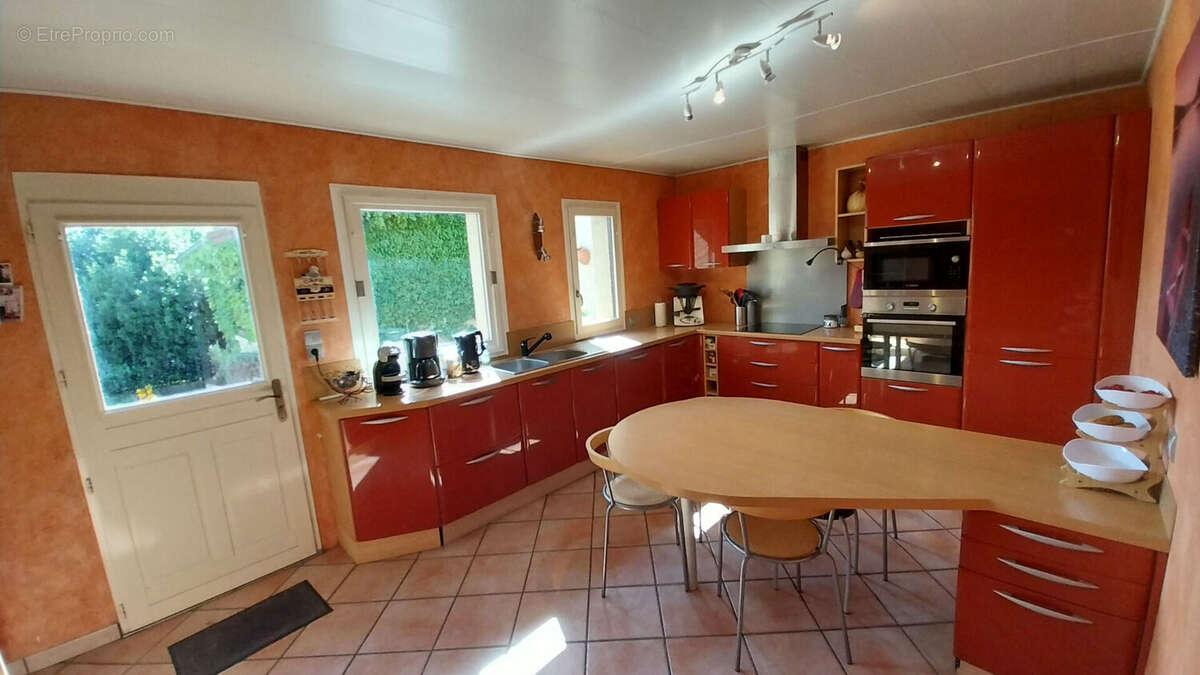 Maison à BUTHIERS