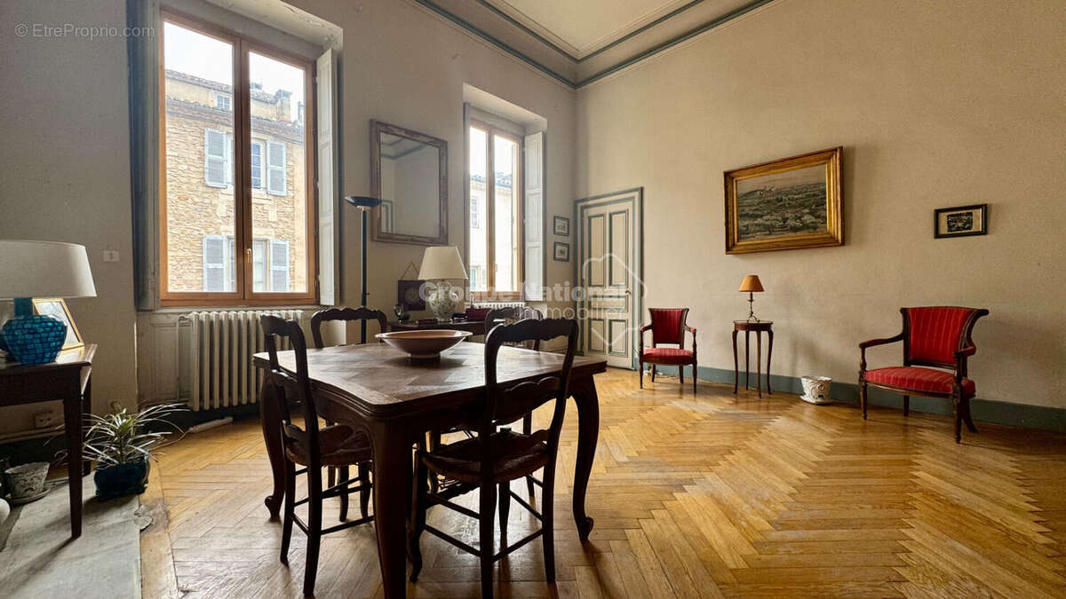 Appartement à NIMES