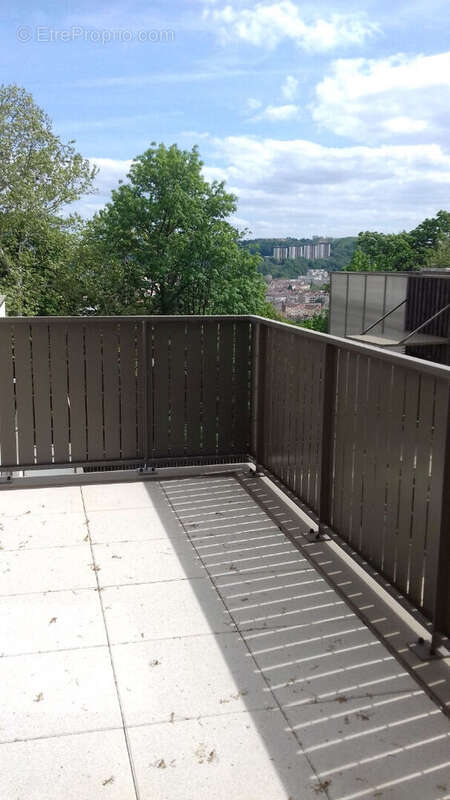 Appartement à LYON-9E