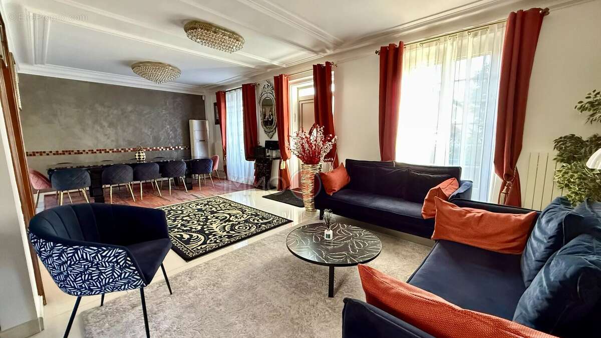 Maison à VILLEMOMBLE