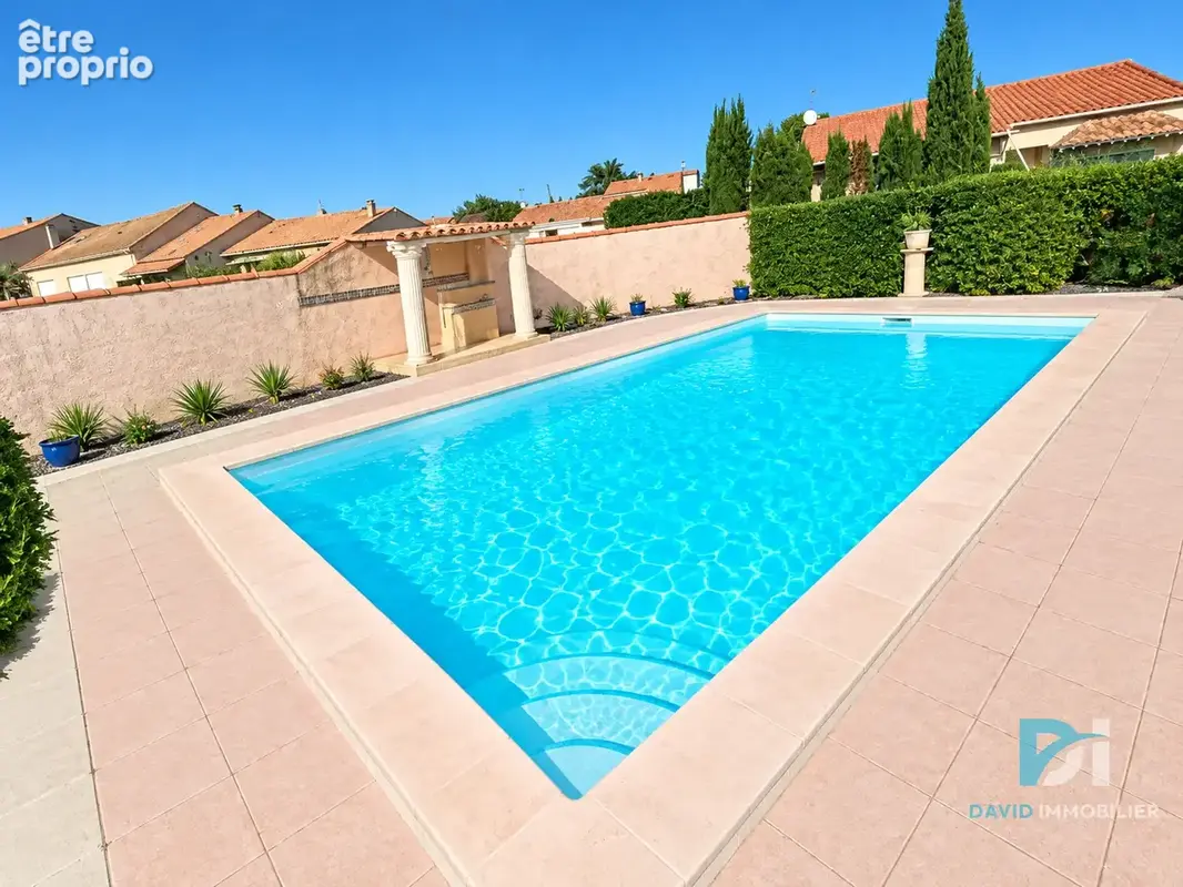 VIAS   Villa familiale avec piscine chauffée dans un environnement calme - photo 2