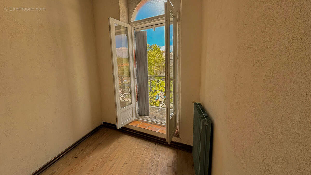 Maison à MONTAIGU-DE-QUERCY