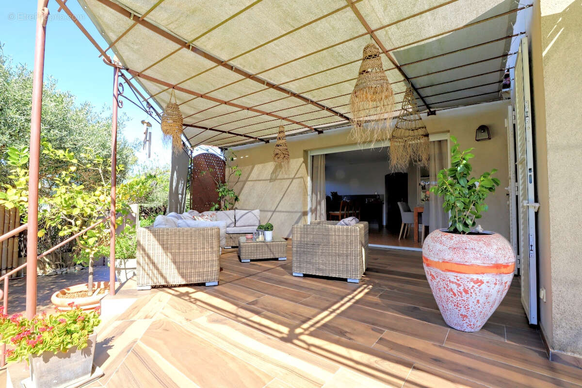 Maison à SIX-FOURS-LES-PLAGES