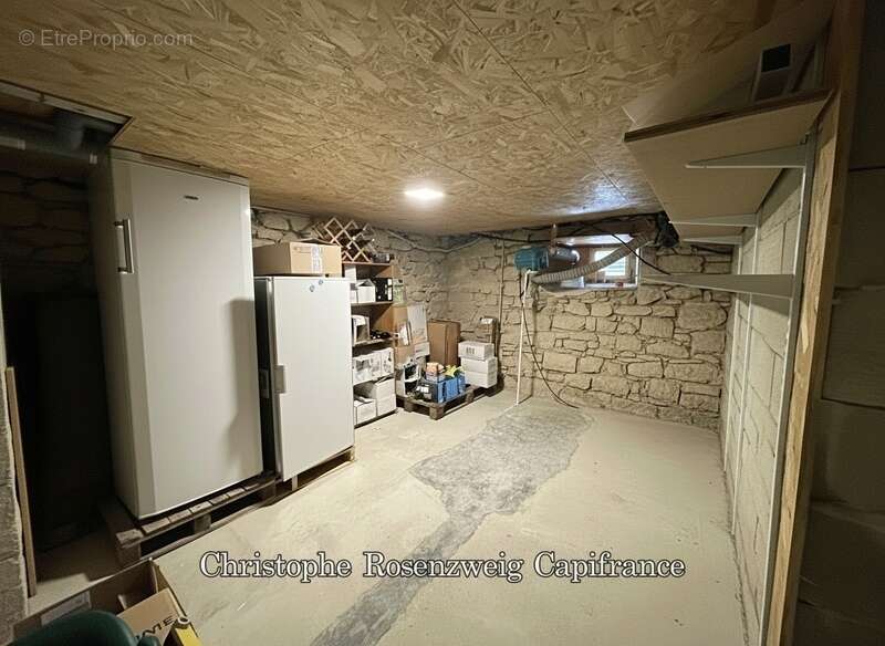 Maison T6 de 140 m2 plus Annexe de 55 m2 - photo 8