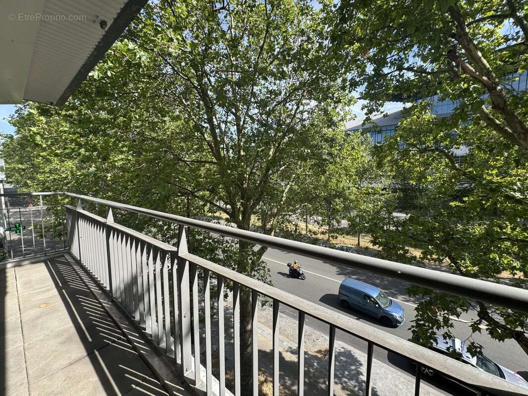 Appartement 65 m² à Paris-19e  - photo 3