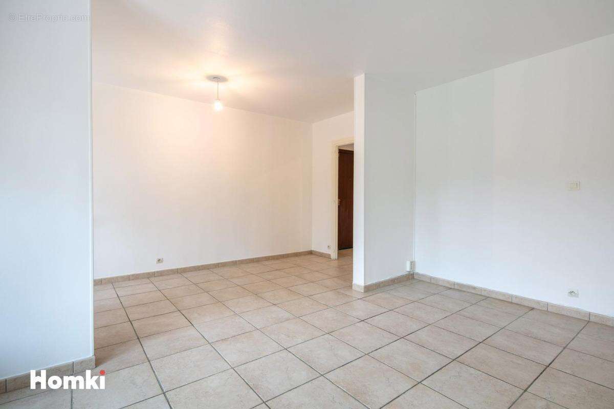 Appartement T3 de 86 m² à Grenoble sud - photo 4