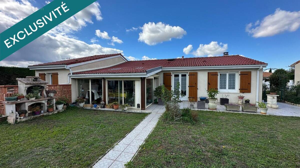 Photo 1 - Maison à BASSENS