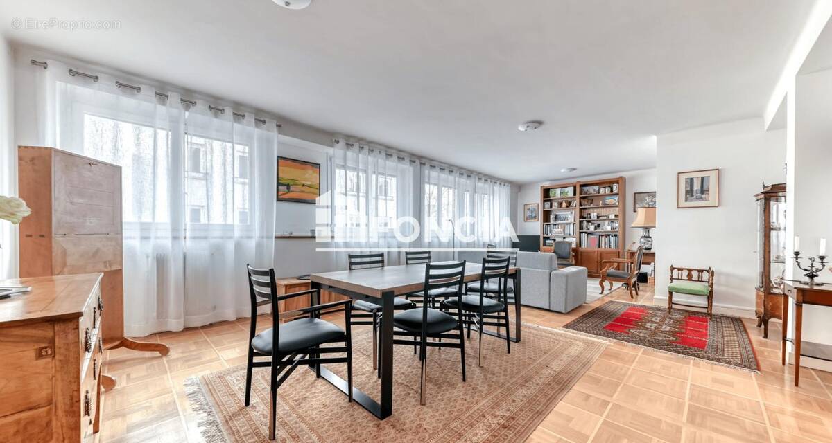 Appartement à LYON-6E