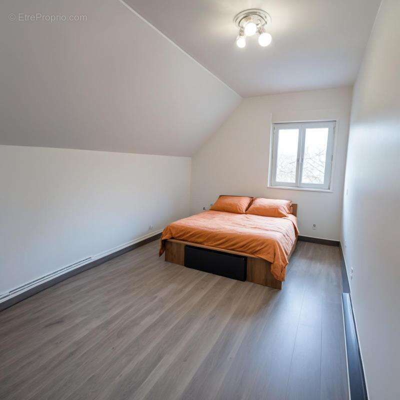 Maison à VAUX-SUR-SEINE