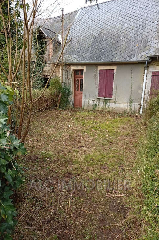 Maison à LOUPFOUGERES
