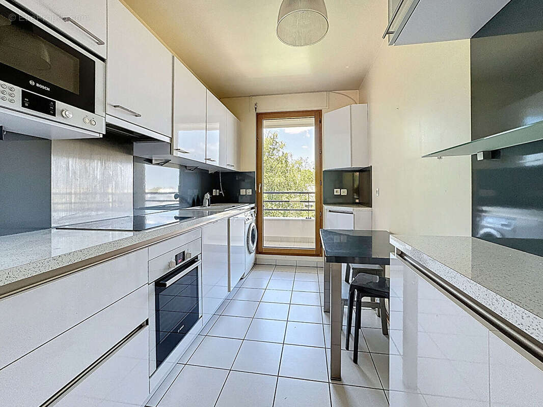 Appartement à LE PLESSIS-ROBINSON