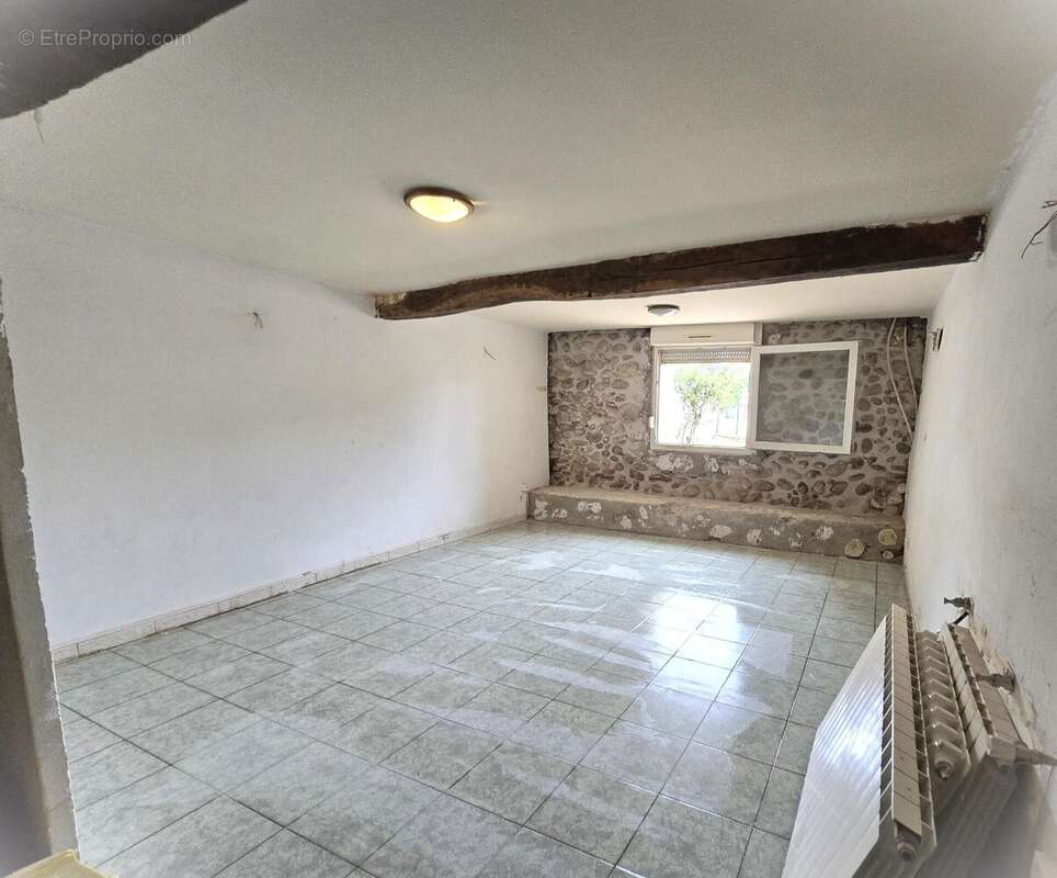 Maison 176 m² à Saint-Jean-Du-Falga  - photo 2