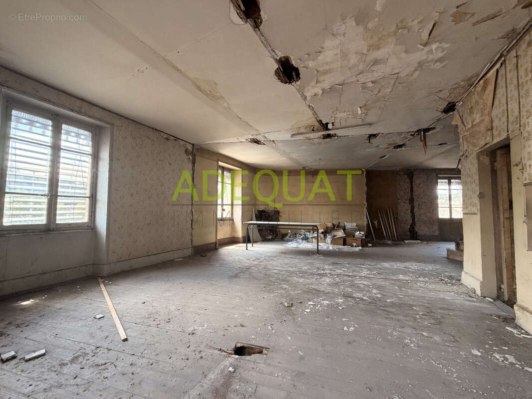Appartement à LA TOUR-DU-PIN