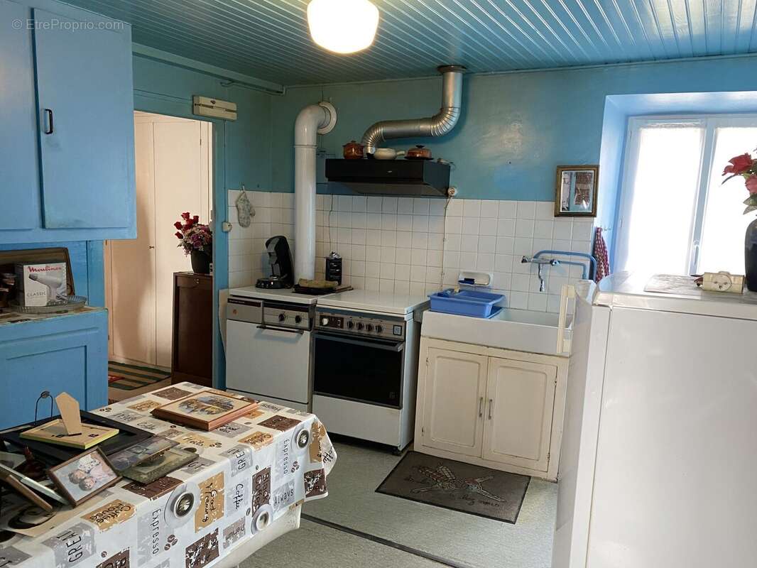 Maison à EYMOUTIERS