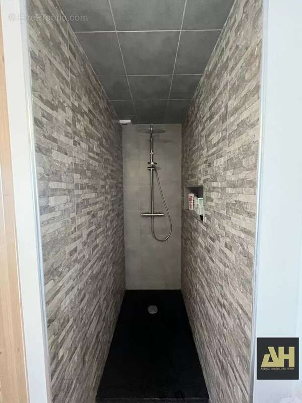 Maison à LE RELECQ-KERHUON