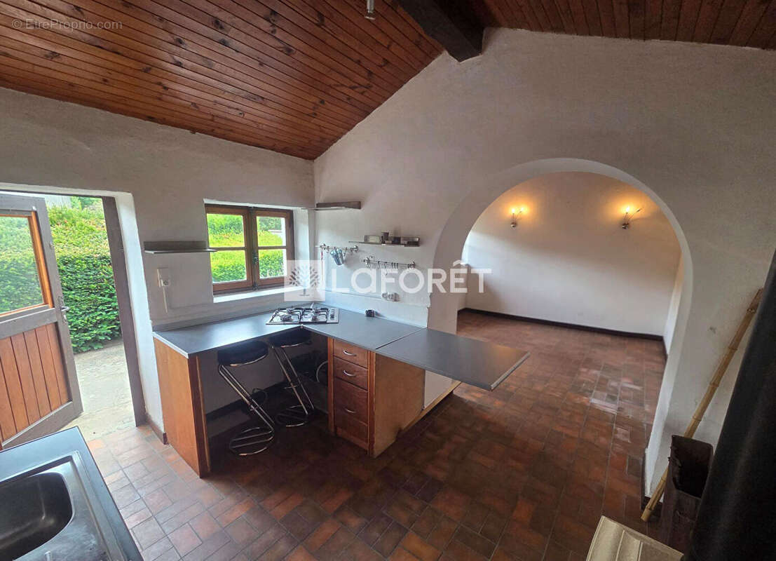Maison Brussieu 8 pièce(s) 230 m² - photo 15