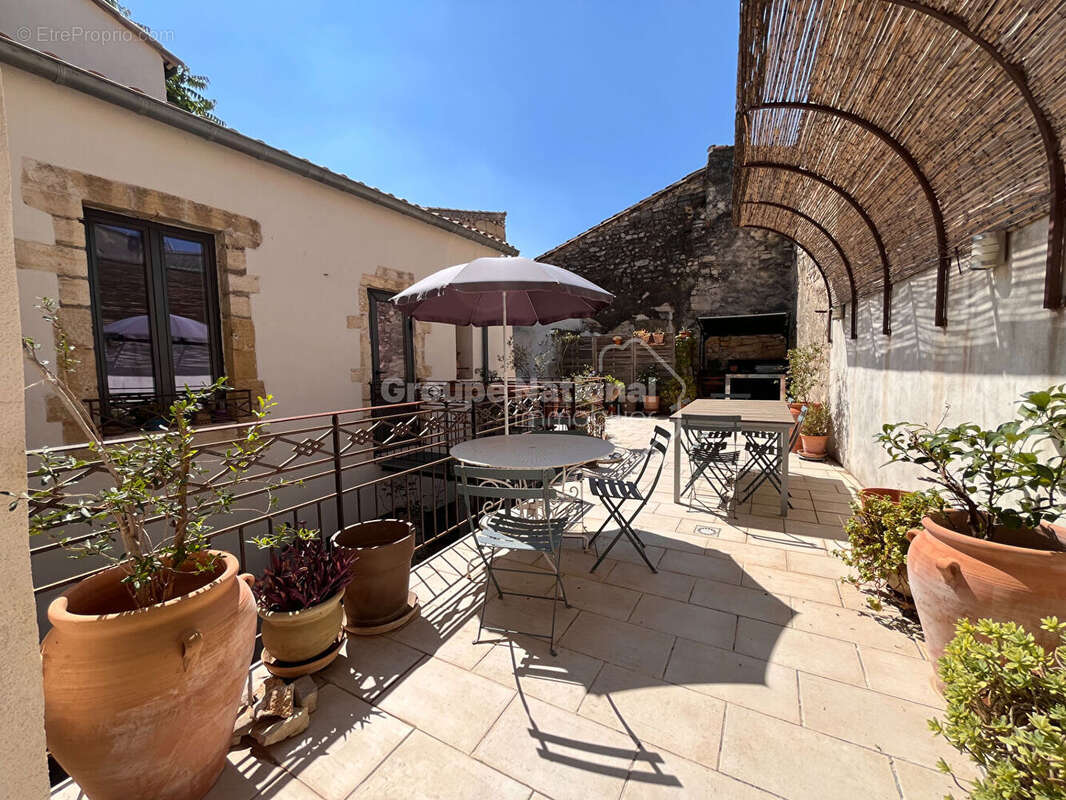 Maison de ville de charme, Esprit arty & bohème, 5 chambres, cour, terrasse et grand garage - photo 4