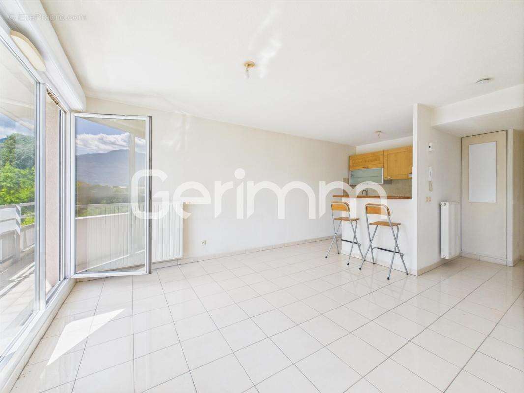 Appartement à SAINT-MARTIN-D&#039;HERES