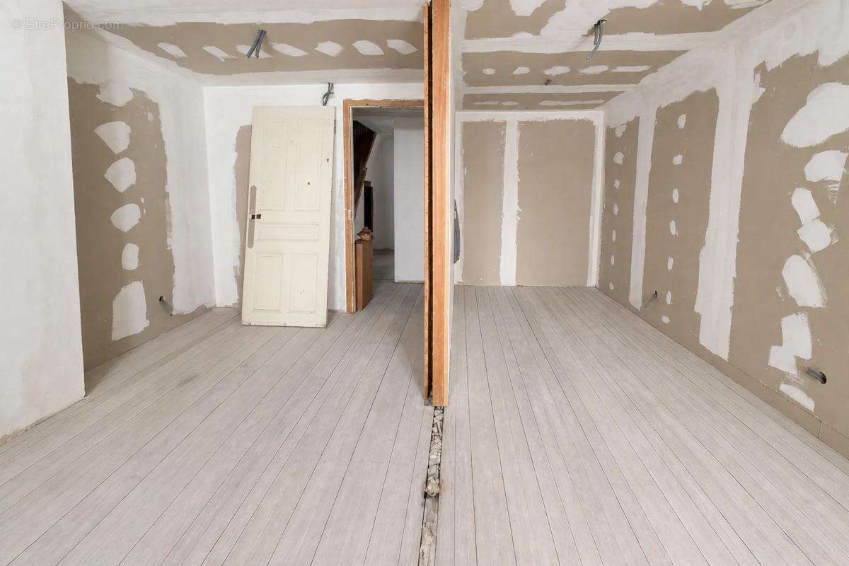 Appartement de 198 m² à Barcelonnette - Loué - photo 8