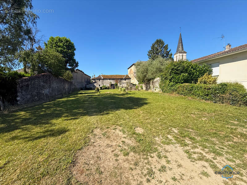 Maison à CAZERES-SUR-L'ADOUR