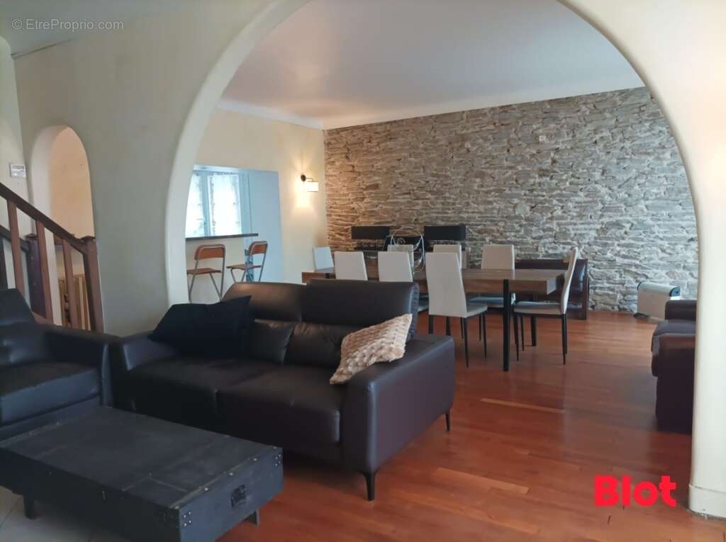 Maison à SAINT-AUBIN-DES-LANDES