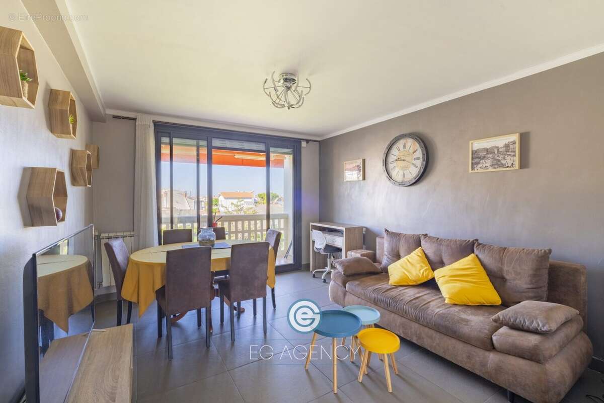 Appartement à MARSEILLE-8E