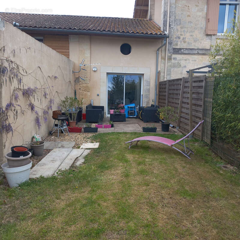 Maison à PAREMPUYRE