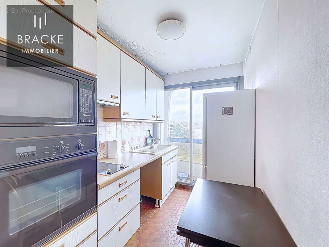 Appartement à COURBEVOIE