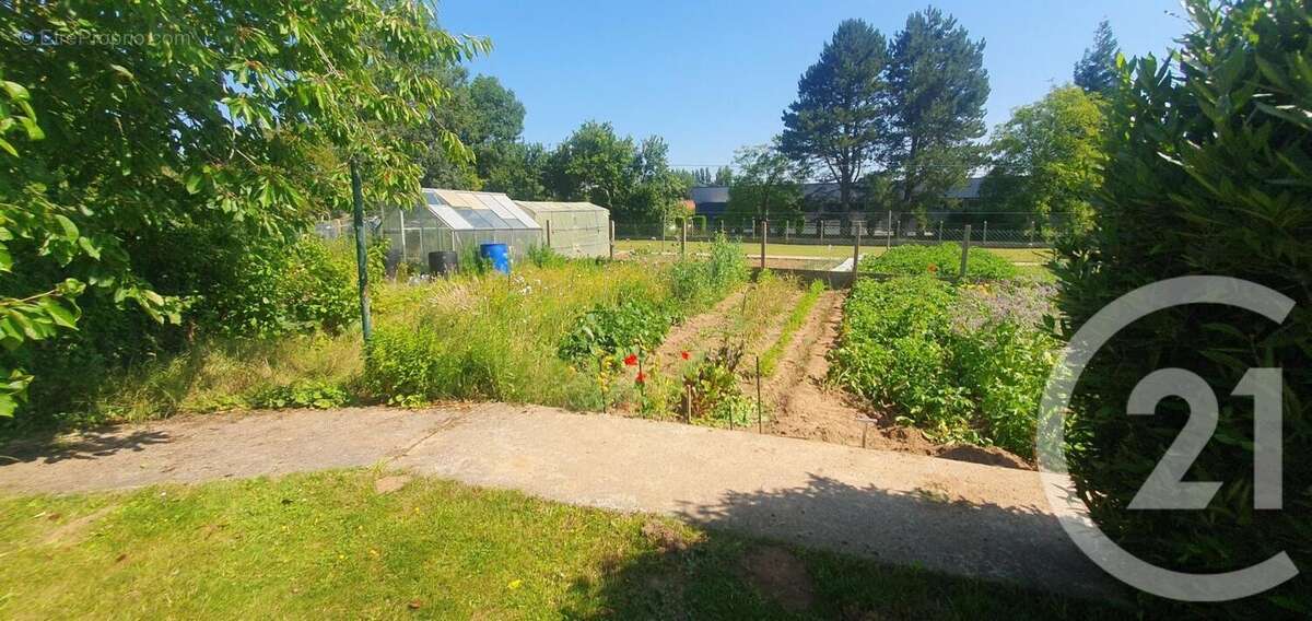 Maison à BEAURAINVILLE