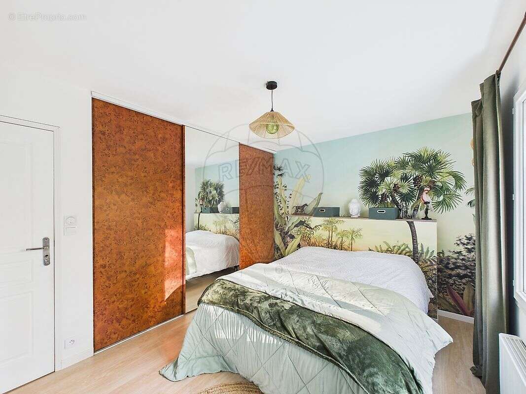 Maison à CHAILLEVETTE