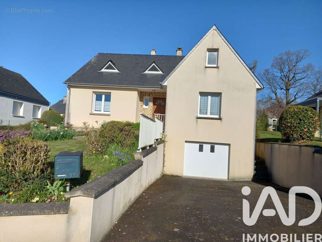 Photo 2 - Maison à VILLAINES-LA-JUHEL