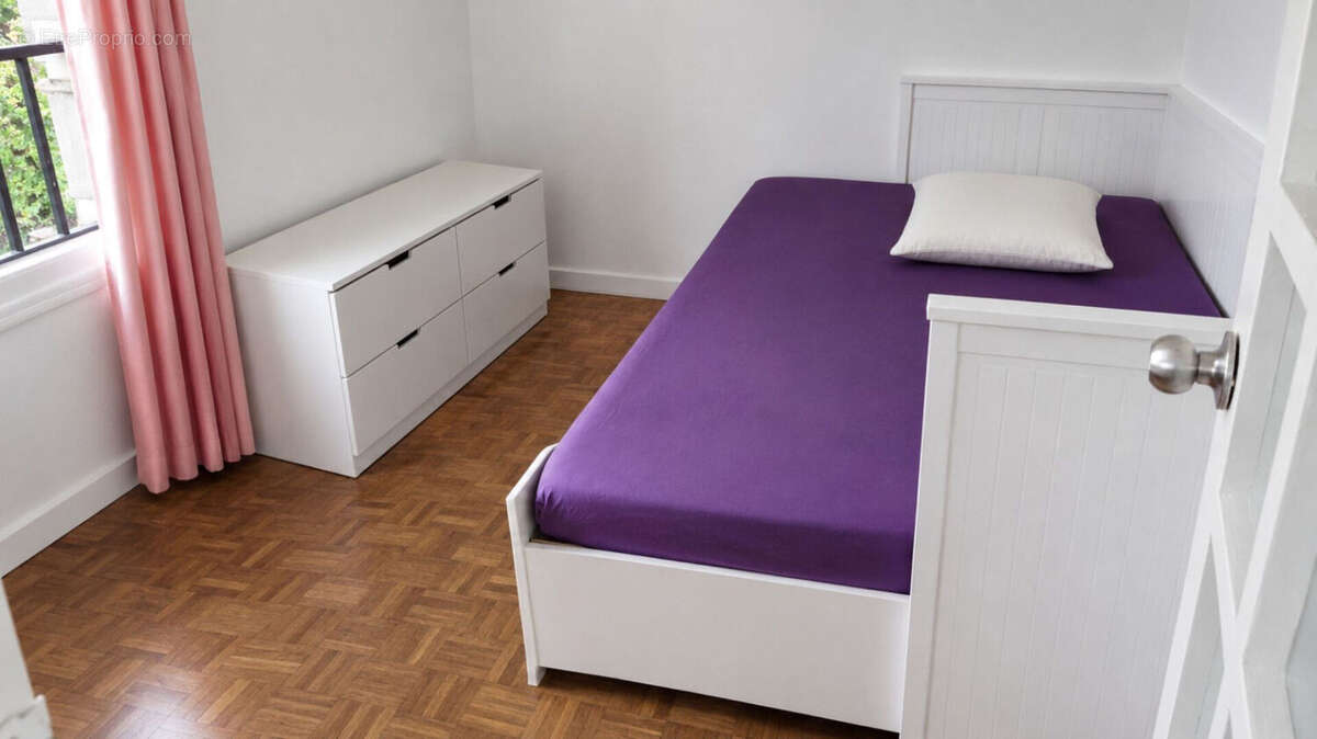 Appartement à LA GARENNE-COLOMBES