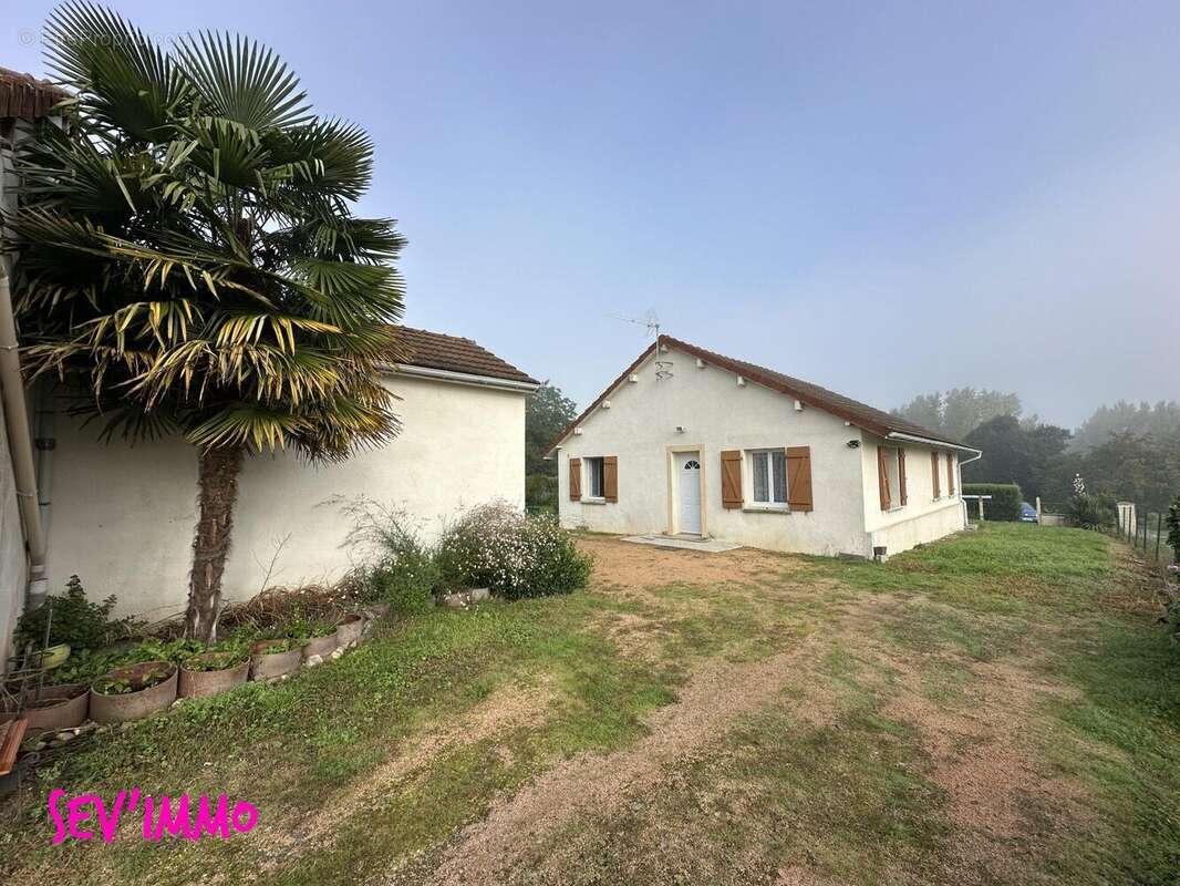 Maison à SAINT-GERMAIN-DES-FOSSES