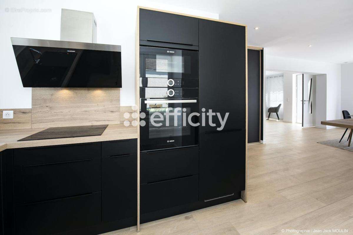 Maison à LE POULIGUEN