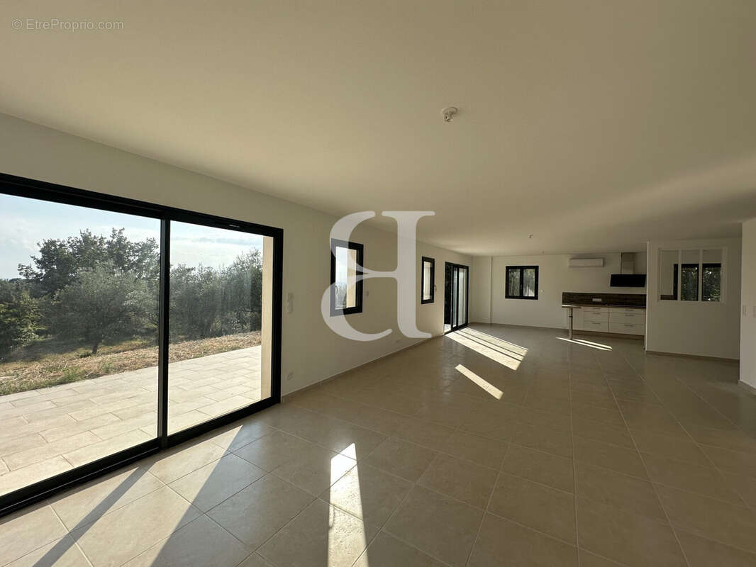 Maison 194 m² à Vaison-La-Romaine  - photo 5