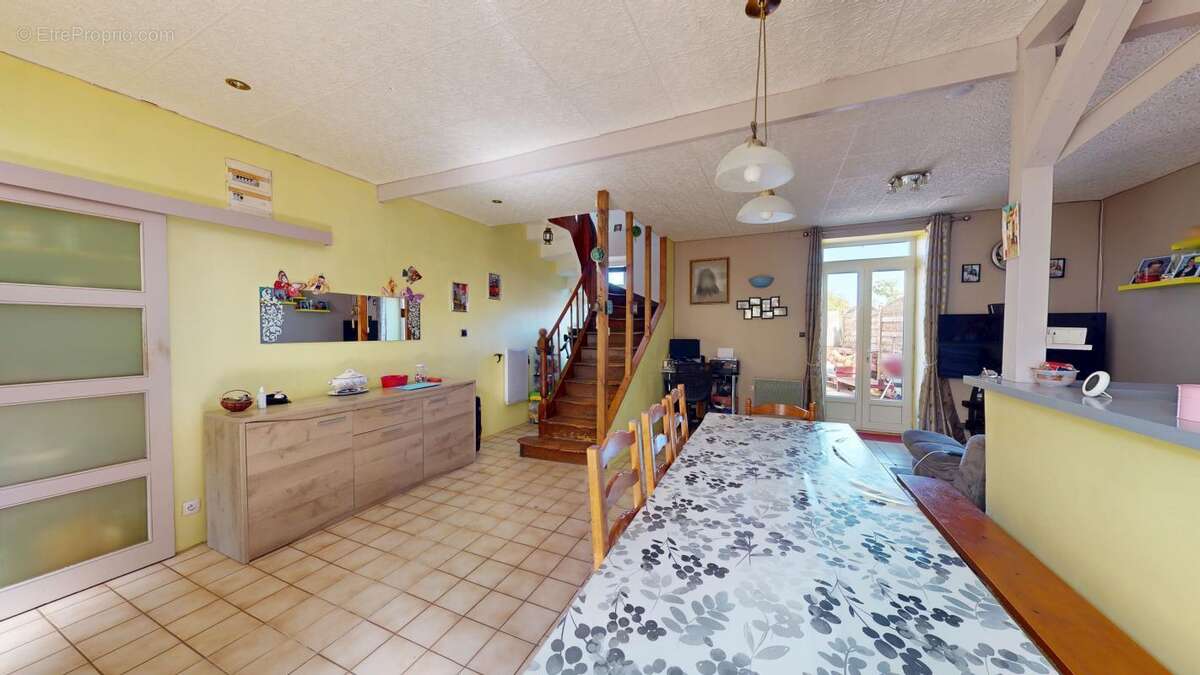 Maison à COSQUEVILLE