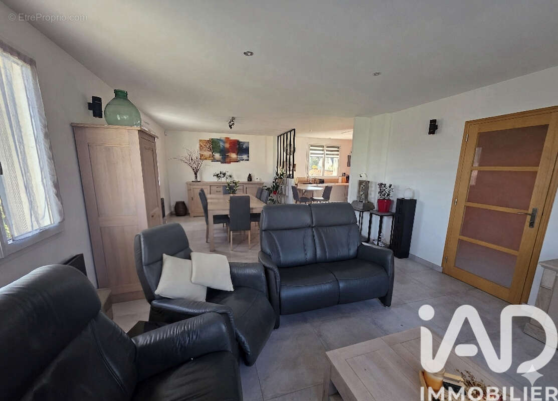 Photo 6 - Maison à BECON-LES-GRANITS