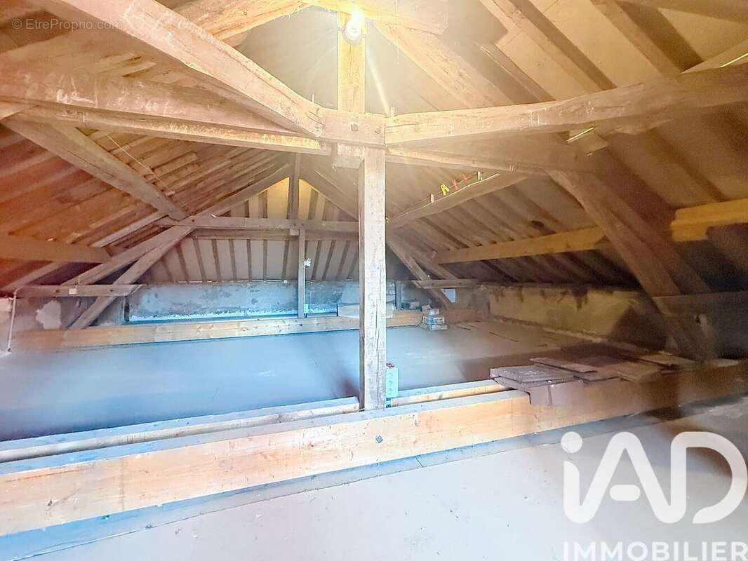 Maison 91 m² à Courlon-Sur-Yonne  - photo 8