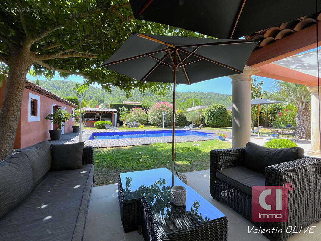Maison Neoules 5 pièces 143 m2 - Piscine, Dépendance, Pool house, Garage et Carport. - photo 13