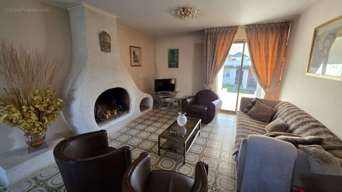 Maison à TREMBLAY-EN-FRANCE