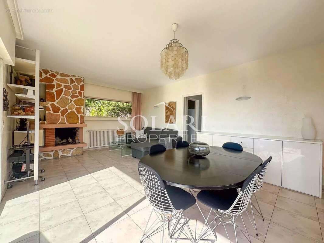 Maison à THEOULE-SUR-MER