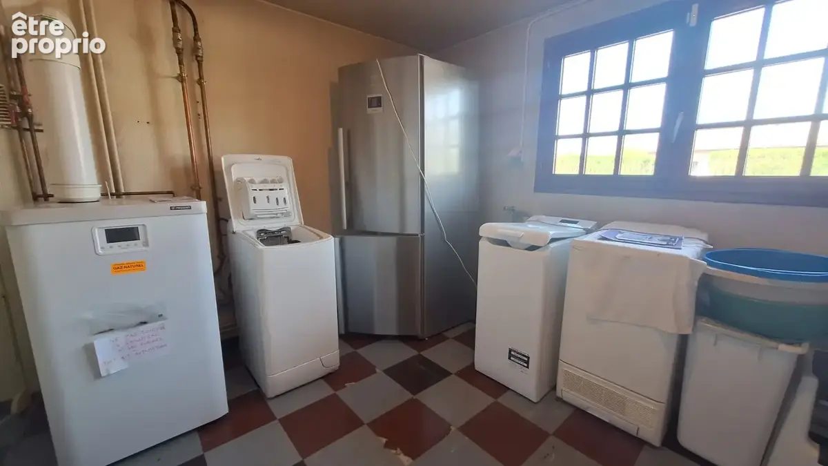 Maison Cournon D Auvergne 6 pièce(s) 146 m2 - photo 19