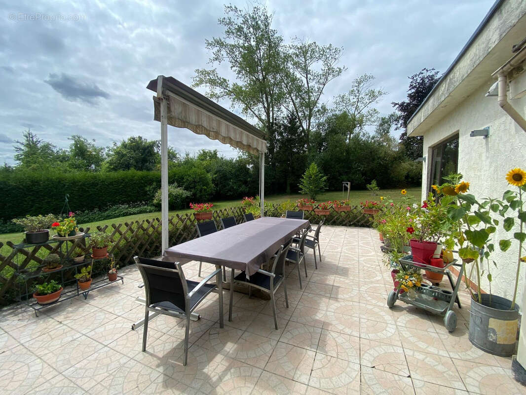 Pavillon sur 6000 m2 - photo 14