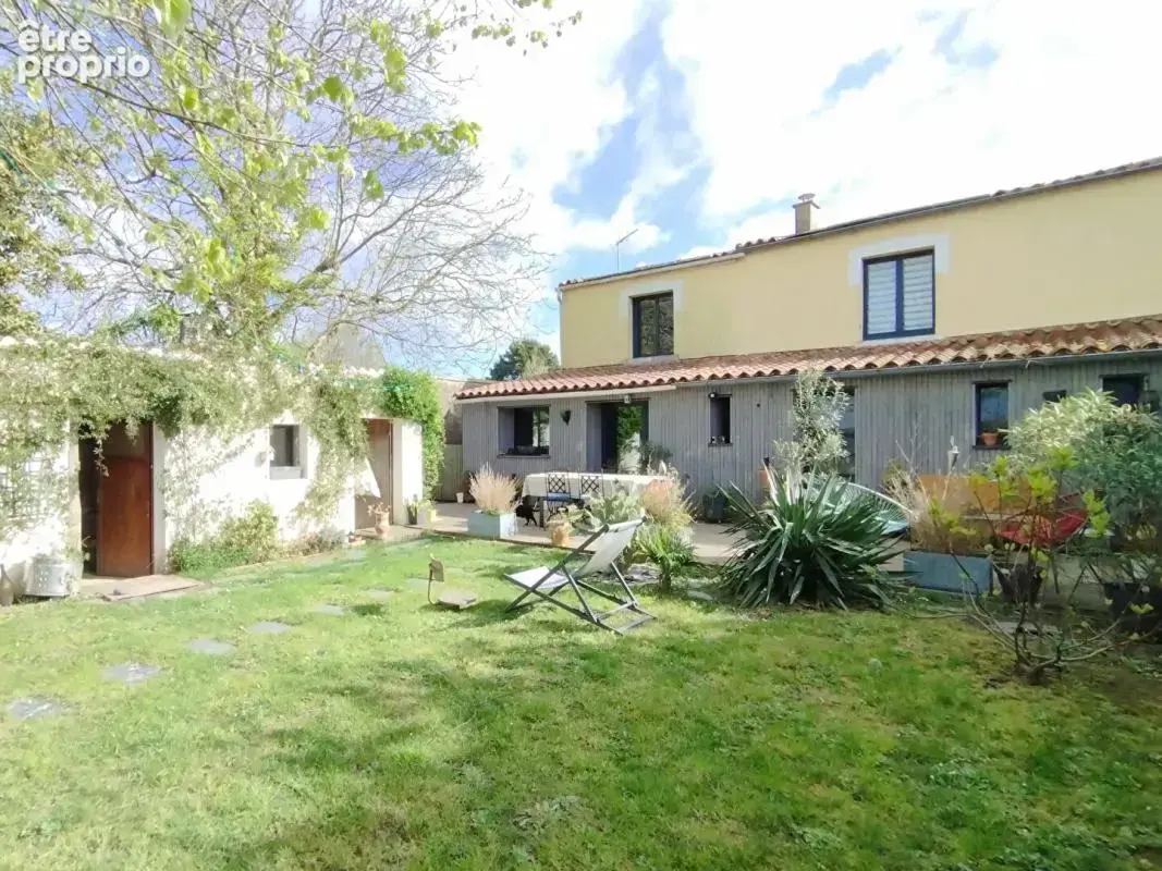 Maison à LE CELLIER