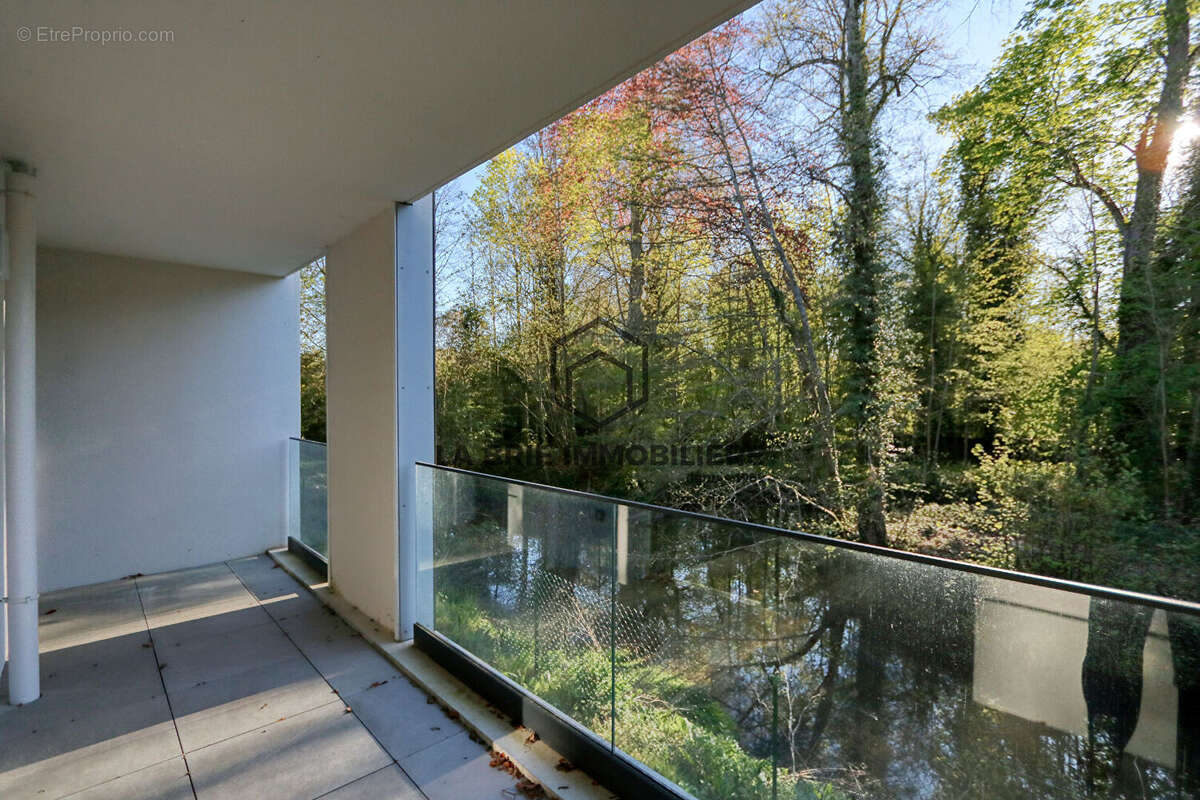 Appartement à RUBELLES