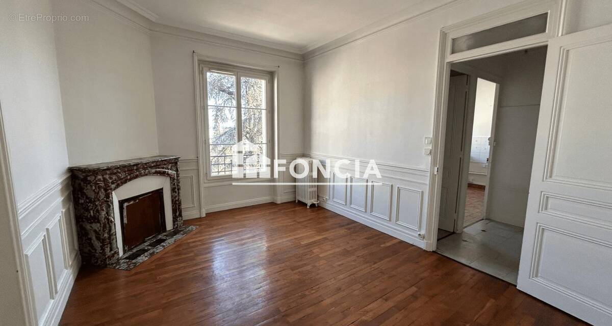 Appartement à SAINT-ETIENNE