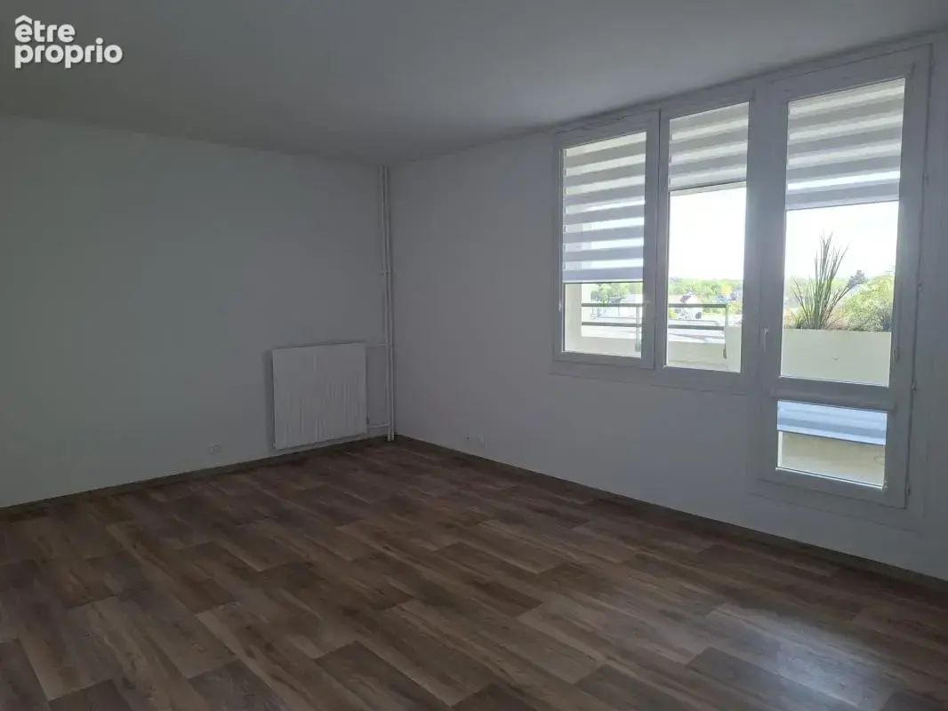 Trappes centre – appartement t4 rénové avec balcon – proche gare - photo 8