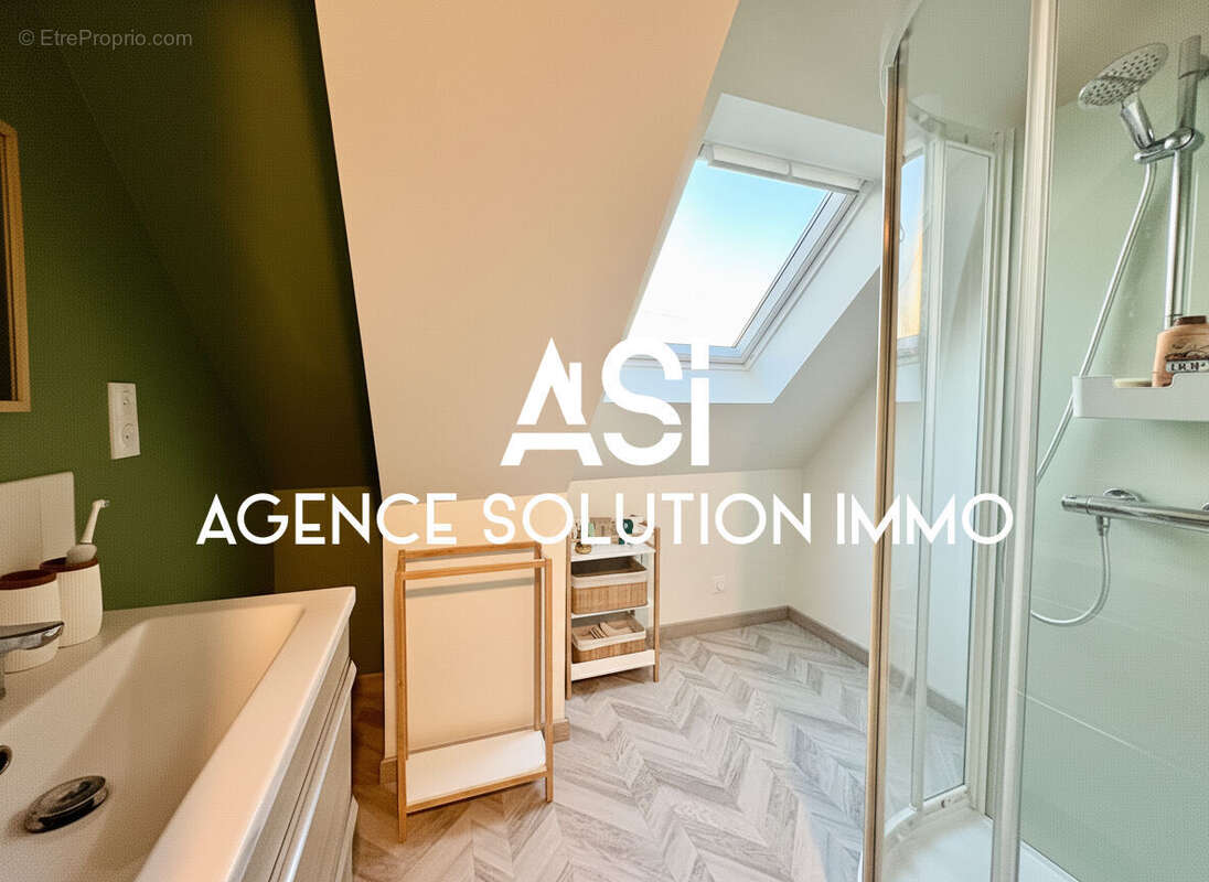 Maison à SAINT-OUEN-DES-TOITS