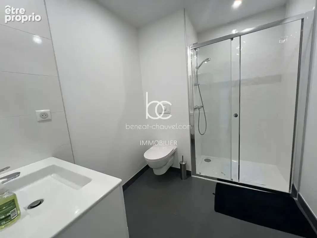 Exclusivité Vannes La Rabine - Appartement dans résidence de standing avec balcon et parking - photo 3